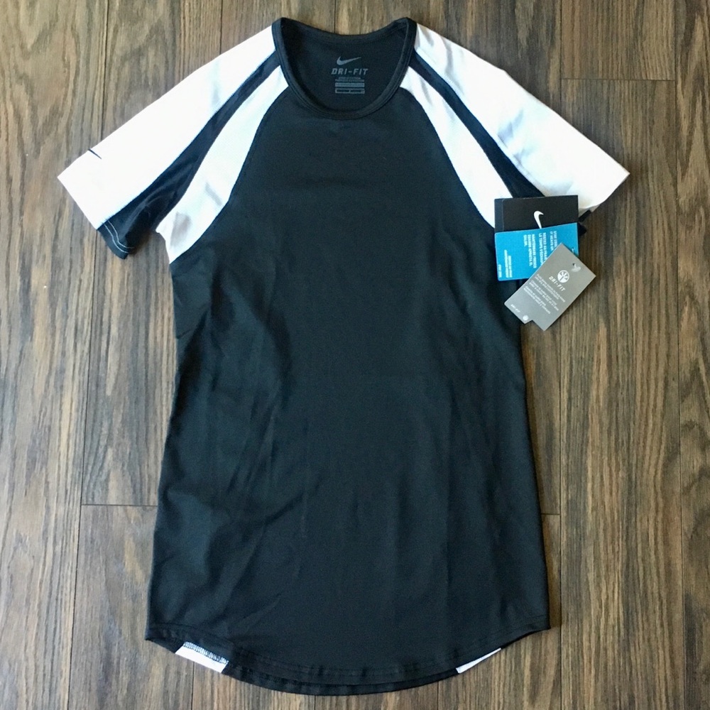 Nike DriFit Shirt
